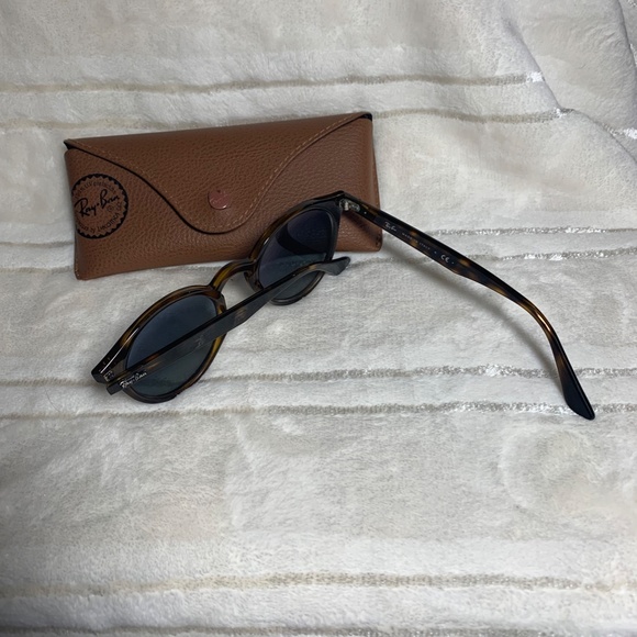 Ray-Ban Sunglasses RB2180 710/X0 51-21 with Case - Picture 5 of 9